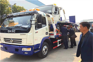 望谟汽车道路救援拖车价格